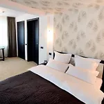 ホテル Ambiance ブカレスト