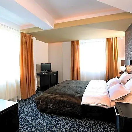 Ambiance Hotel 3*