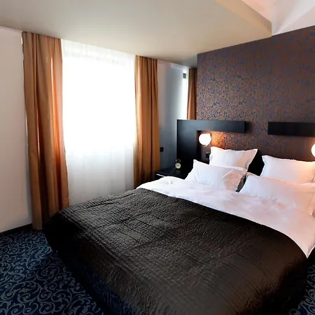 Ambiance מלון 3*